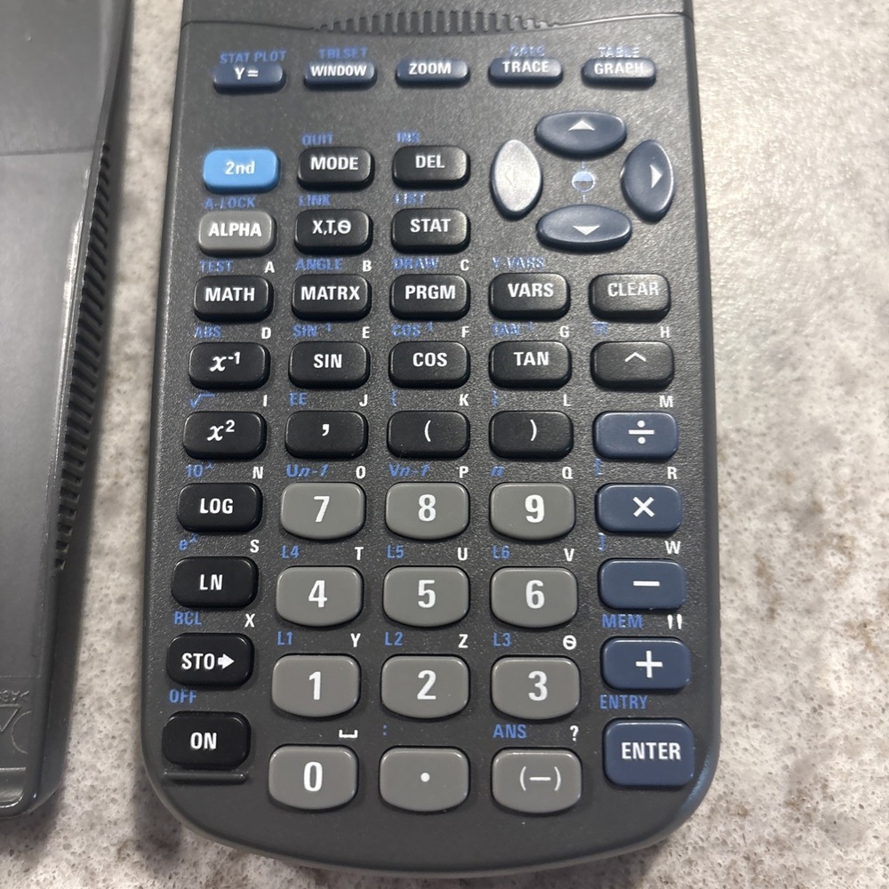 Texas Instruments TI-82 Graphing Calculator - Tested & Works Calculus - Picture 2 of 6